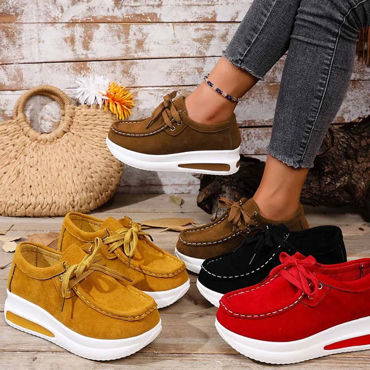 Eirwen - Cushioned Platform Lace Up Sneakers