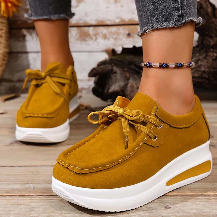 Eirwen - Cushioned Platform Lace Up Sneakers