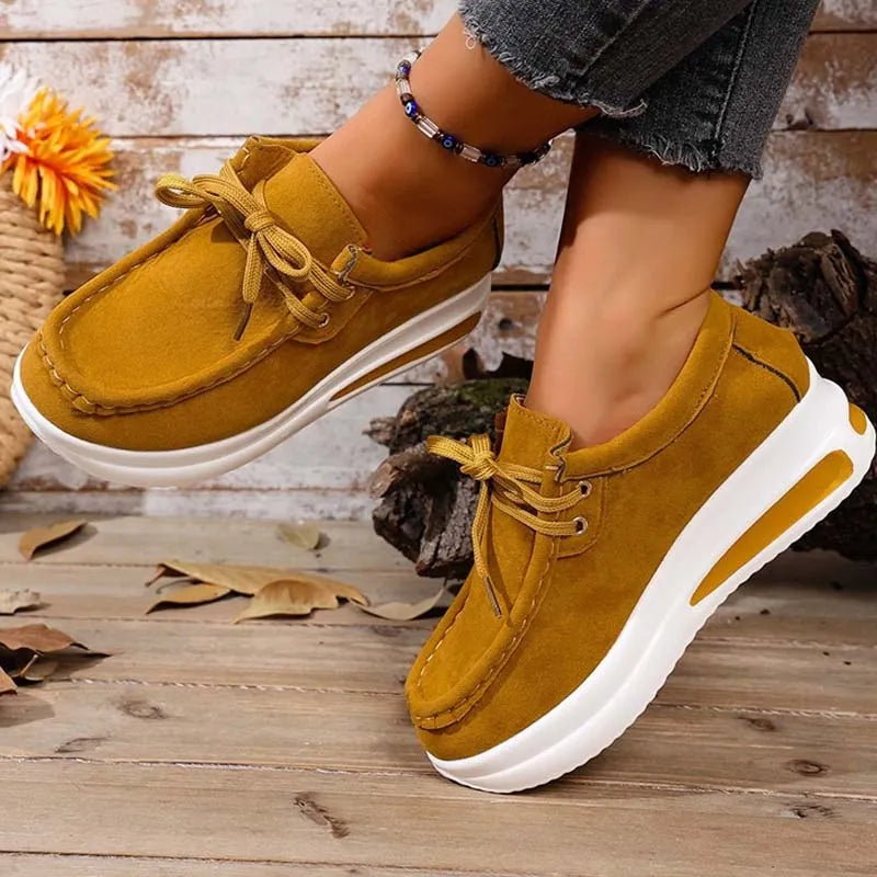 Eirwen - Cushioned Platform Lace Up Sneakers