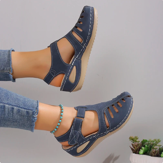 Delira - Lightweight Cushioned Sandals