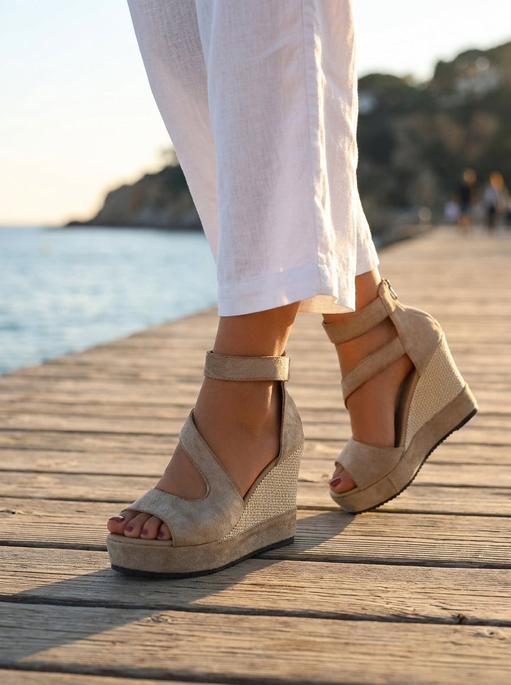 Eluned - Cushioned Wedge Sandals