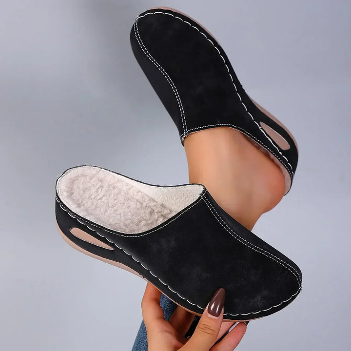 Arisca - Plush Slip-On Slippers