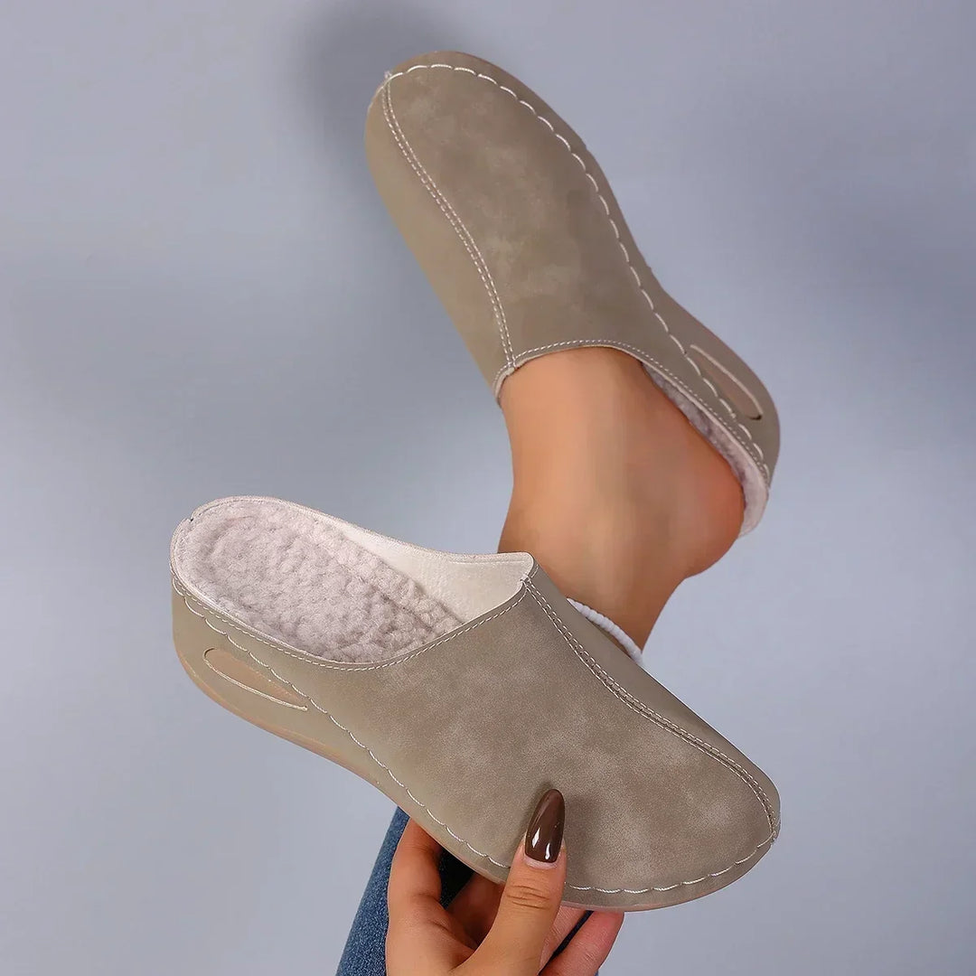Arisca - Plush Slip-On Slippers