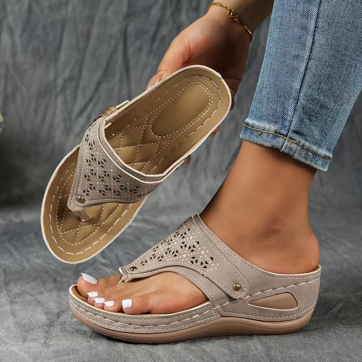 Ysola - Soft-Touch Wedge Sandals