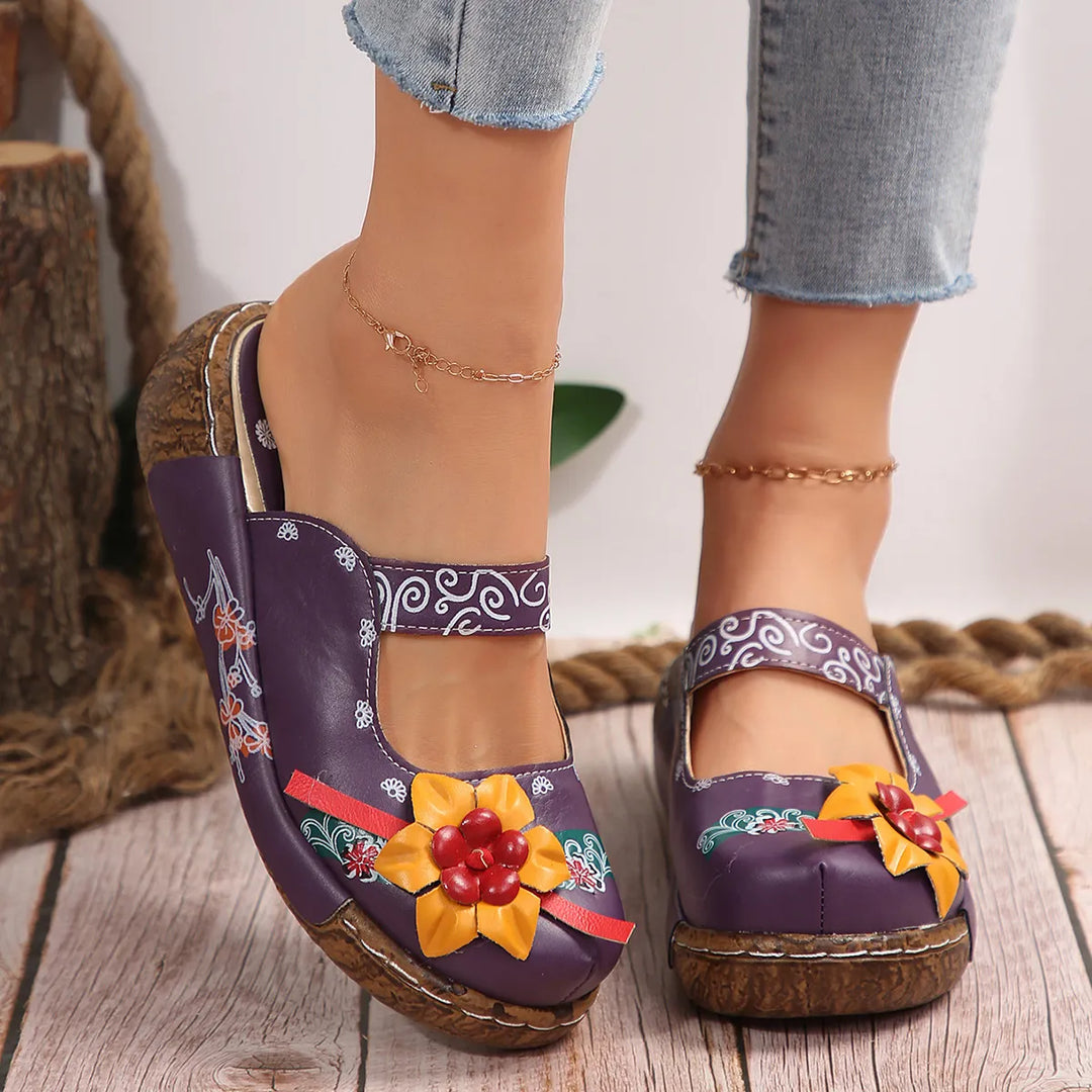 Kendra - Cushioned Clogs