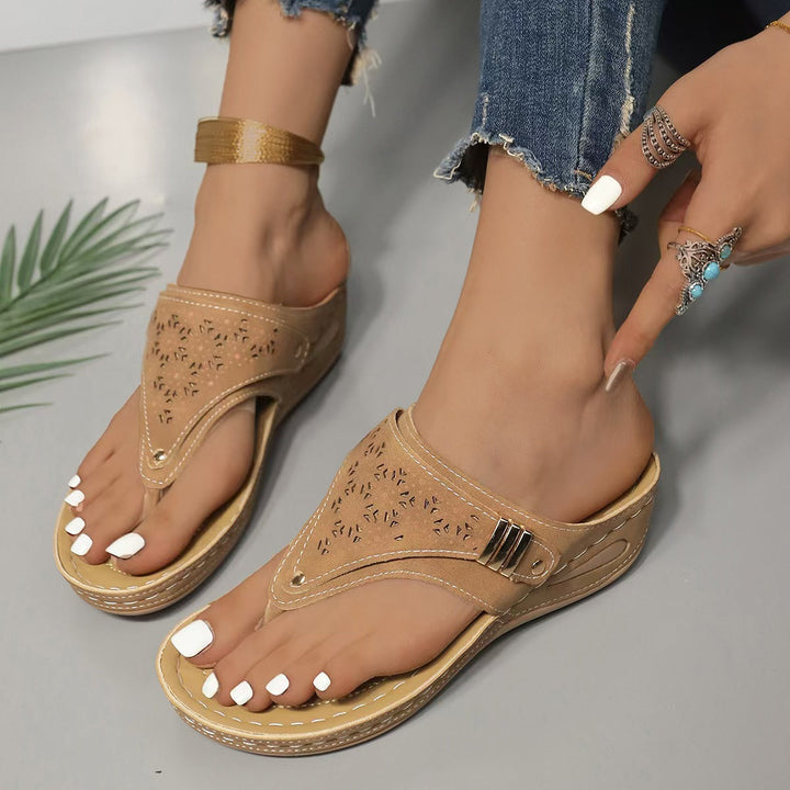 Ysola - Soft-Touch Wedge Sandals