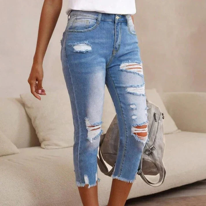 Delina - Distressed Jeans